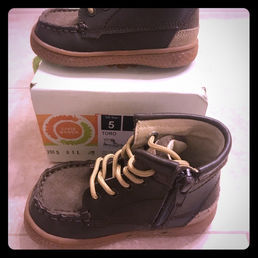 Livie & Luca Leather Toddler Boots Brand New 5